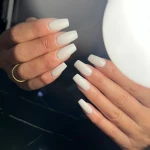 سالن زیبایی و آرایشگاه زنانه صورتی