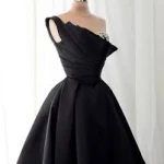  مزون لباس و خیاطی بس خانوم