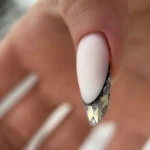 خدمات تخصصی ناخن و مژه شقایق میر