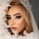 سالن زیبایی و عروس روبی رژ (سرخ گون)