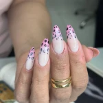  خدمات تخصصی ناخن و مژه آذر