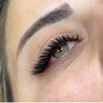 مرکز تخصصی اکستنشن و کاشت مژه مژه نلین