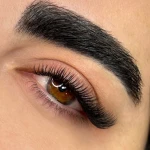 مرکز تخصصی اکستنشن و کاشت مژه مژه نلین