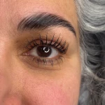 خدمات تخصصی اکستنشن و لیفت مژه مریم