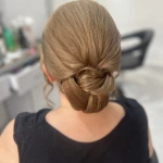 تصویر سالن زیبایی تیروژ