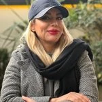 لوگوی خدمات تخصصی مژه مهنوش