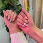 آرایشگاه زنانه لى لى رز