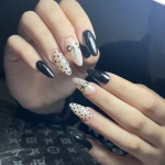 ناخنکار ماریا