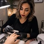 لوگوی خدمات تخصصی کاشت ناخن هدیه