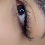 تصویر خدمات تخصصی مژه و ناخن ریهانیس