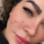 تصویر خدمات و آموزش تخصصی کاشت و اکستنشن مژه