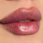 لوگوی کلینیک تخصصی پوست مو و زیبایی شاداب