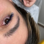 اکستنشن و لیفت مژه و ابرو مَری استایلشر