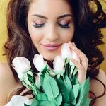 لوگوی سالن زیبایی هستی اصغری