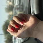 تصویر سالن کاشت ناخن