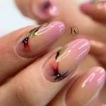 لوگوی آموزش و خدمات تخصصی ناخن فرناز کرم پور