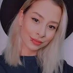 لوگوی آموزش و خدمات تخصصی ناخن ایوک