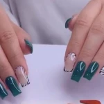 تصویر کاشت ناخن(مژگان)در سالن اسدی