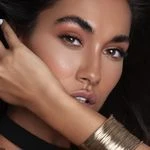 لوگوی سالن زیبایی لِوُنا