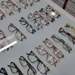 لوگوی تخصصی عینک و بینایی سنجی لوکس ایلیا