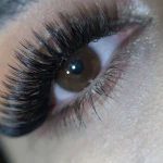 تصویر خدمات تخصصیِ اکستنشن مژه،کاشت،لیفت نگار