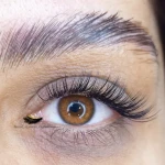 تصویر کاشت مژه، لیفت ابرو و مژه