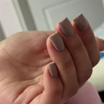 خدمات مژه ناخن و سولاریوم آرا بیوتی