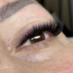 تصویر کاشت مژه شرق آموزش خدمات