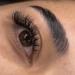 تصویر اکستنشن مژه و لیفت و لمینت