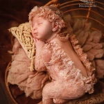 تصویر آتلیه عکاسی کودک آویتا