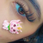 آموزشگاه و سالن زیبایی آوا