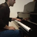 تصویر مدرس پیانو استاد پویا یاهویی