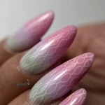 خدمات و آموزش کاشت و ترمیم ناخن فاطمه