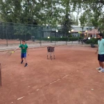  مربی تنیس وحید طوری