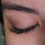 تصویر کاشت مژه موقت و اکستنشن ladylash