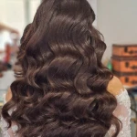  سالن زیبایی و سولاریوم پر طلایی