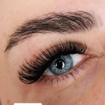 خدمات کاشت مژه و لیفت شبنم