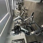 مربی کیک بوکس و بدنسازی