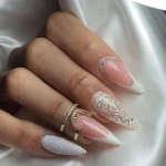 سالن زیبایی و سولاریوم پر طلایی