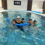آموزش شنا مادر و کودک و آکوافیتنس با سحر قجر