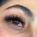 مرکز تخصصی اکستنشن و کاشت مژه مژه نلین