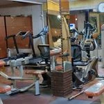 باشگاه بدنسازی آینه