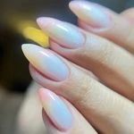 لوگوی سالن زیبایی تخصصی ناخن و مژه مِمُل