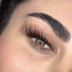لوگوی خدمات تخصصی اکستنشن مژه نازنین دین محمدی