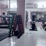 باشگاه بدنسازی کلبه تندرستی