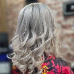 نمونه کار خدمات تخصصی رنگ و لایت و کراتین و  فشیال بیگی